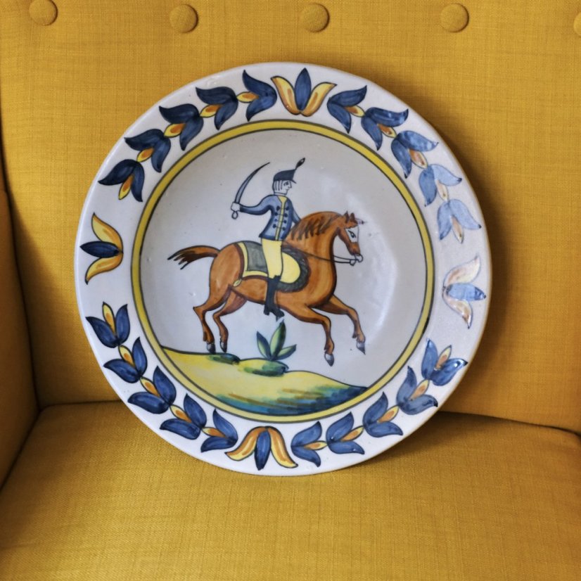Velký vintage keramický závěsný talíř koník -  Spain 33 cm