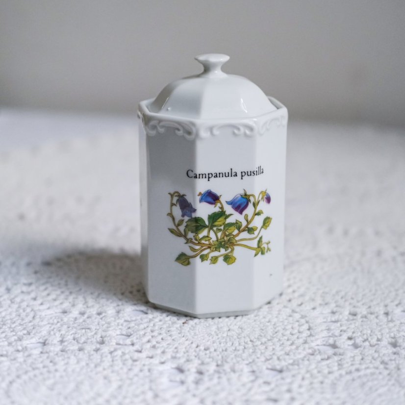 Porcelánová dóza s víkem 14 cm
