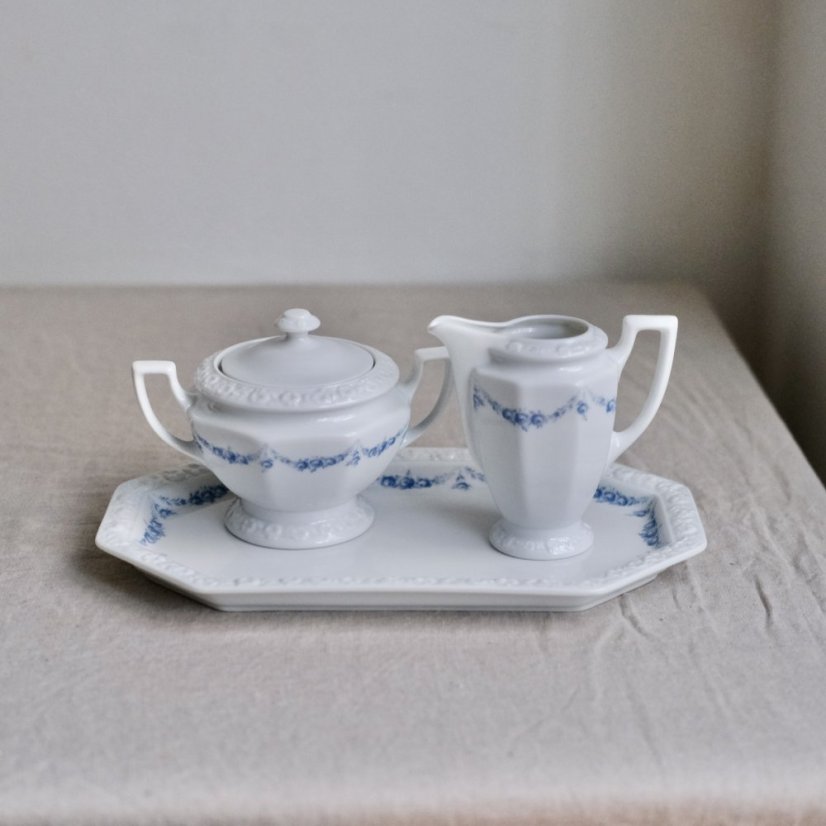 Porcelánový tácek Classic Rose Rosenthal 27.5x16.5 cm