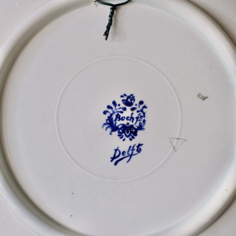 Závěsný modrý talíř 25,5 cm Delft