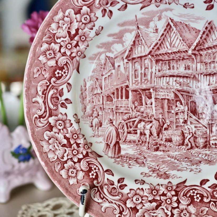 Obědový talíř 25 cm Royal Tudor Ware