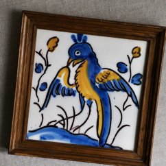 Vintage malovaná kachlička v dřevěném rámečku