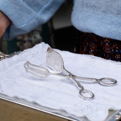 Postříbřené servírovací kleště varianta 2