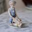 Figurka chlapeček s kytičkou 15,5 cm