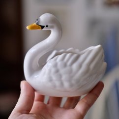 Květináč labuť