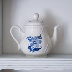Konvice na čaj s modrou květinou 1,35L