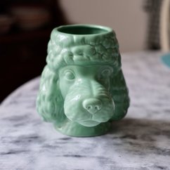 Keramická váza ve tvaru pudla 17 cm