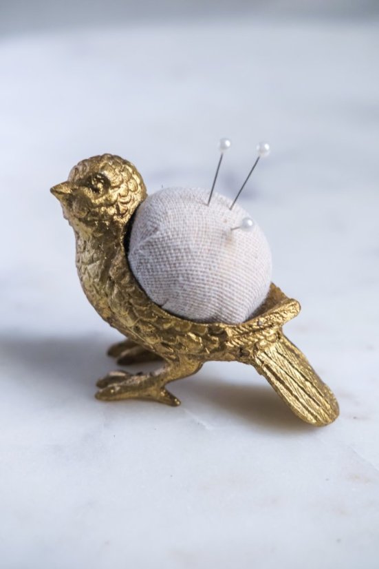 Jehelníček ve tvaru ptáčka 7x9 cm