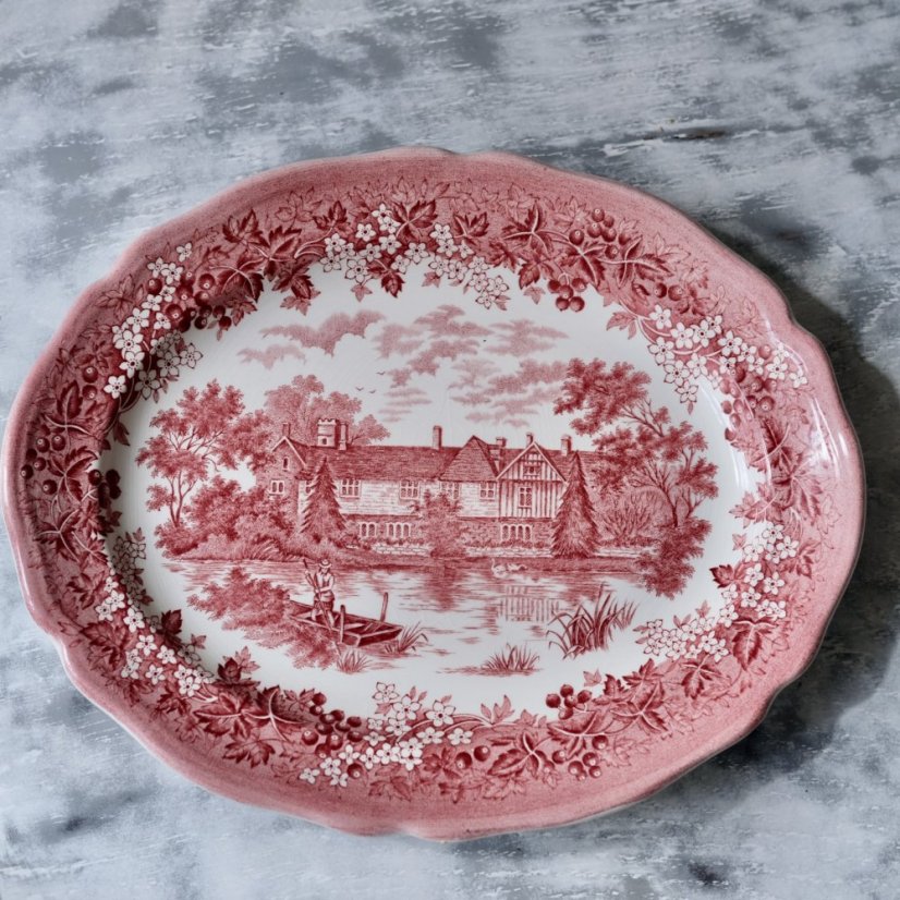 Porcelánový oválný tácek - Merrie England