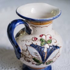 Keramická italská váza/džbánek 17 cm