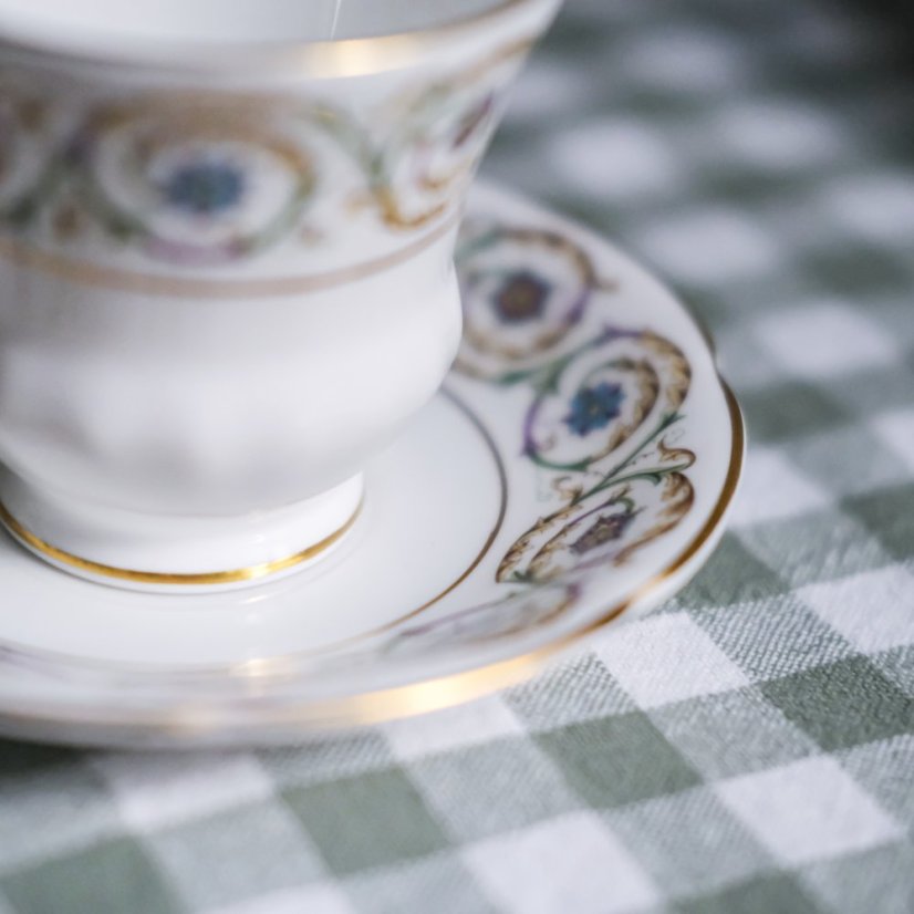 Porcelánový šálek s podšálkem 150 ml Royal Grafton - England