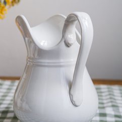 Bílý džbán 21cm