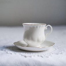 Porcelánový šálek s podšálkem 160ml Bone China England