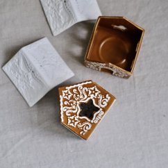 Dekorační domečky svícny na čajovou svíčku 7x7 cm