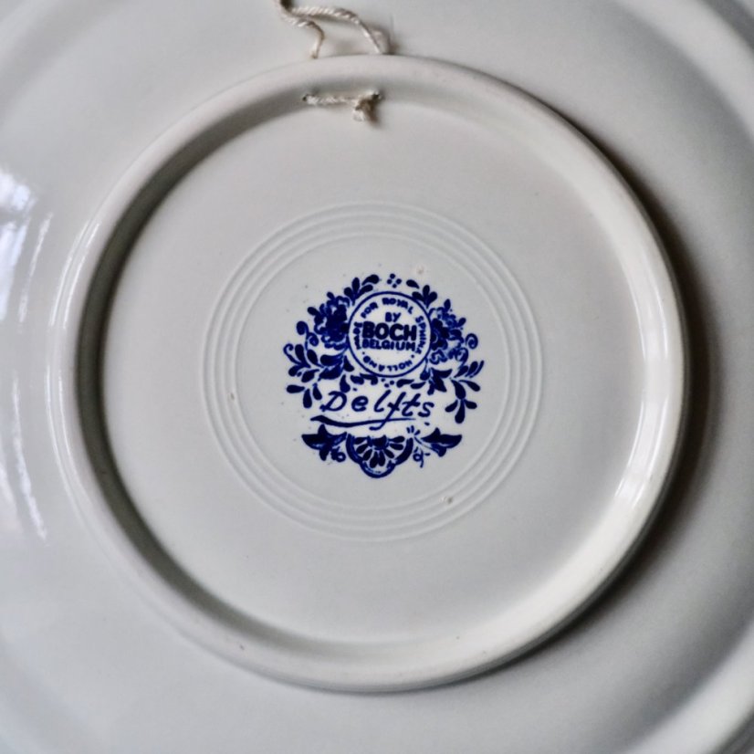 Velký závěsný talíř Delft 31 cm