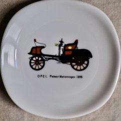 Mini talířek se starým modelem auta OPEL 11,5cm x 11,5cm