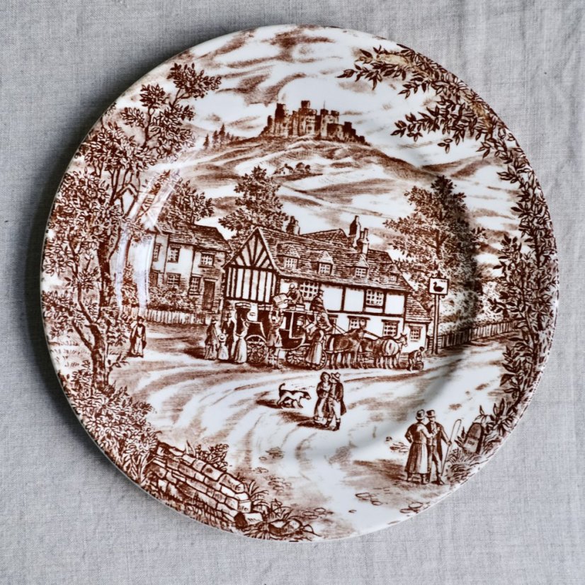 Hnědý talíř J.Broadhurst & Sons 21cm