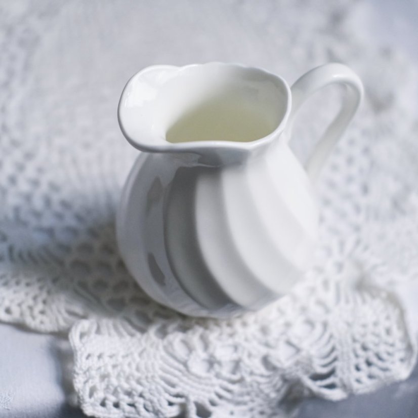 Porcelánová mlékovka Wedgwood - England