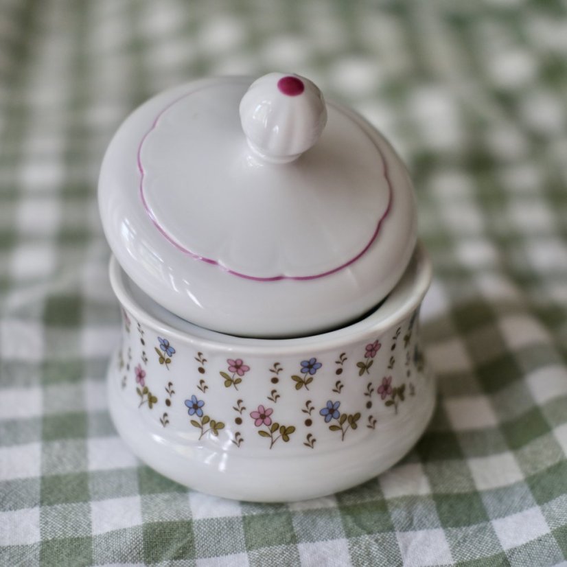 Porcelánová cukřenka s kytičky Bavaria