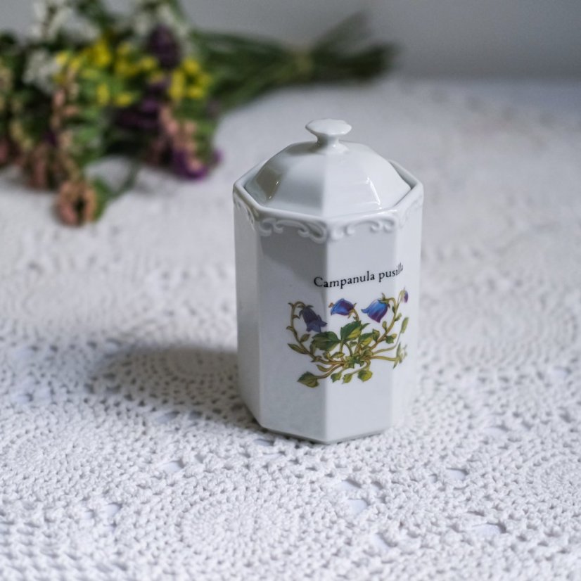 Porcelánová dóza s víkem 14 cm