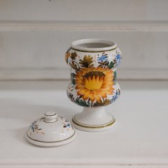 Porcelánová dóza s víčkem