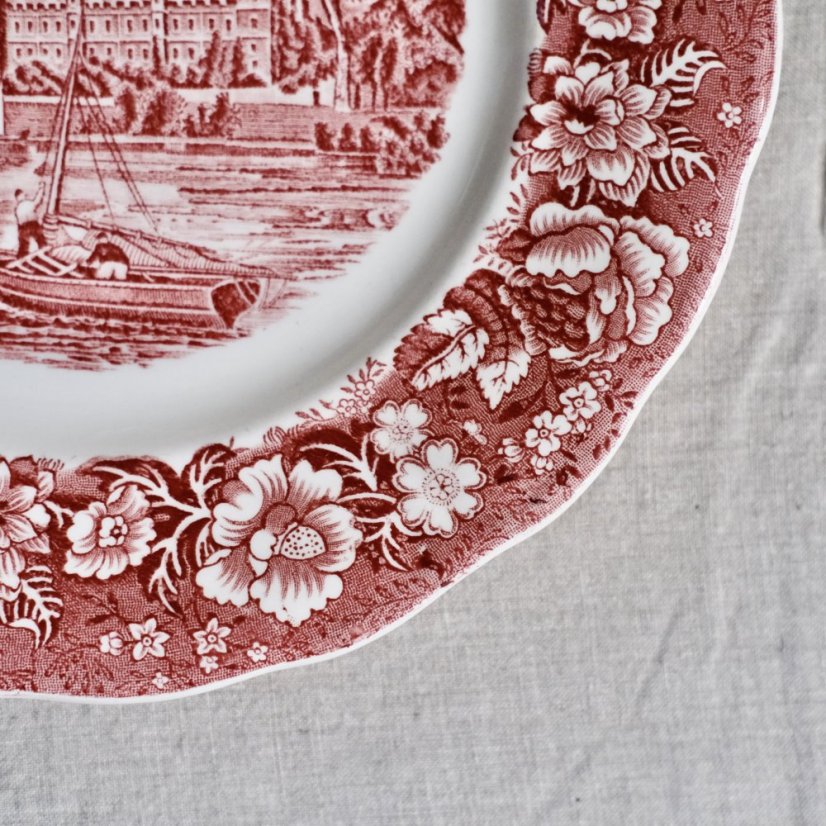 Obědový talíř Palissy Pottery England 25 cm