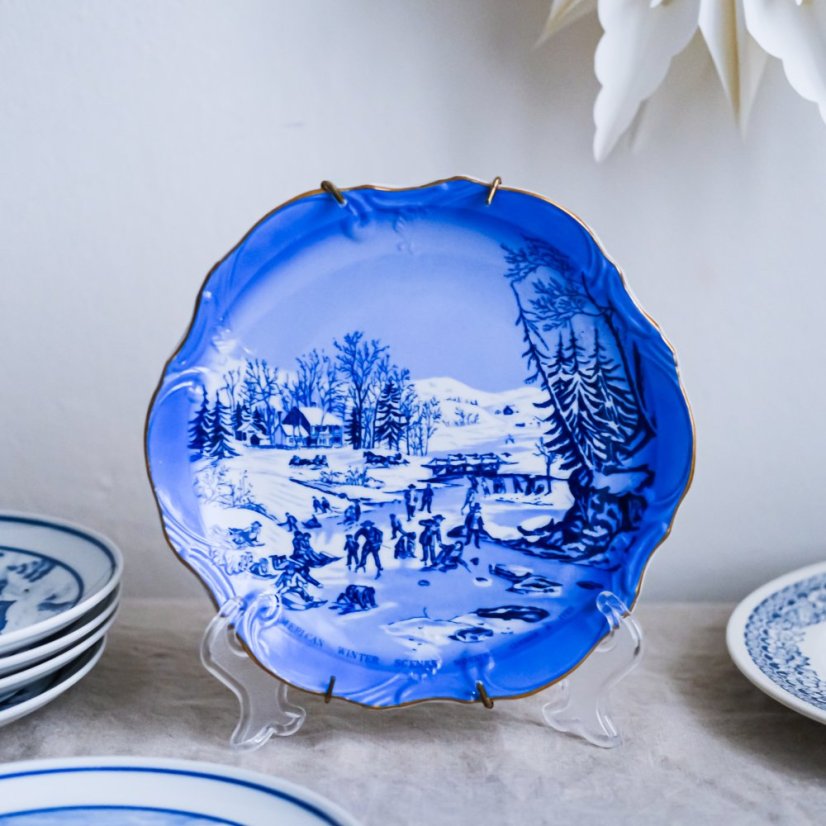 Porcelánový závěsný talíř se zimním motivem 20 cm Japan