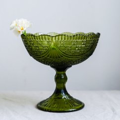 Skleněná miska na noze na ovoce