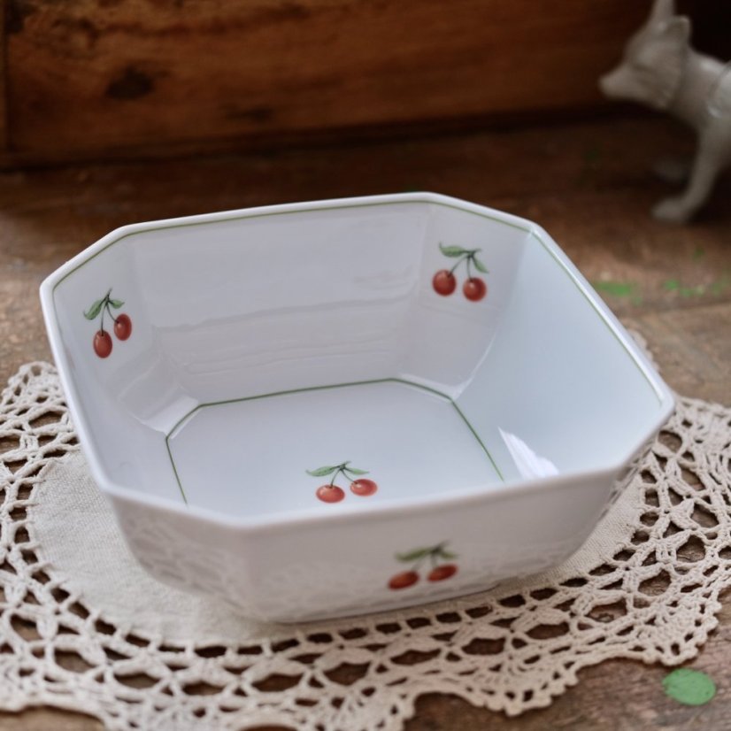 Porcelánová mísa 20 x 8 cm Villeroy & Boch Heinrich Cherry
