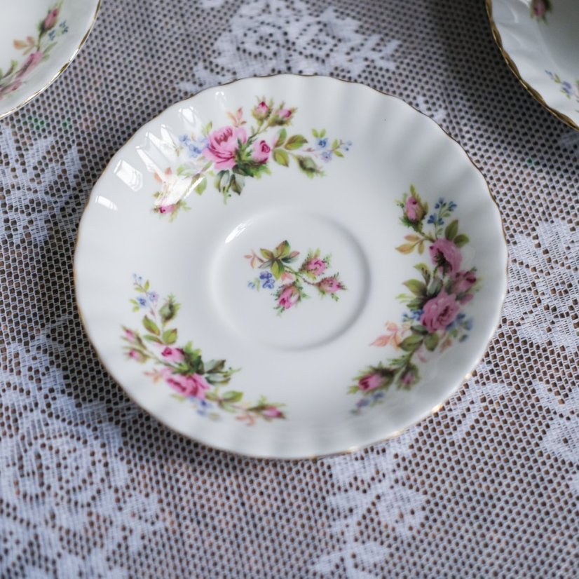 Porcelánový šálek s podšálkem  200 ml - Royal Albert Moss Rose England
