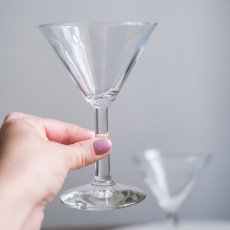 Skleněná sklenice na noze 125 ml