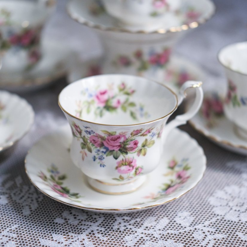Porcelánový šálek s podšálkem  200 ml - Royal Albert Moss Rose England