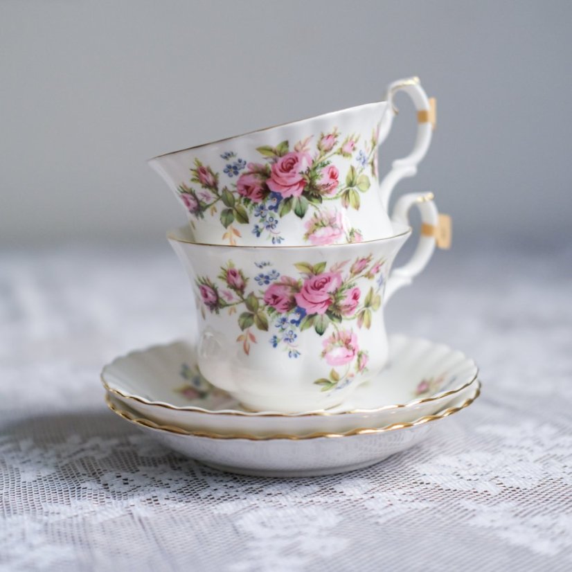 Porcelánový šálek s podšálkem  200 ml - Royal Albert Moss Rose England