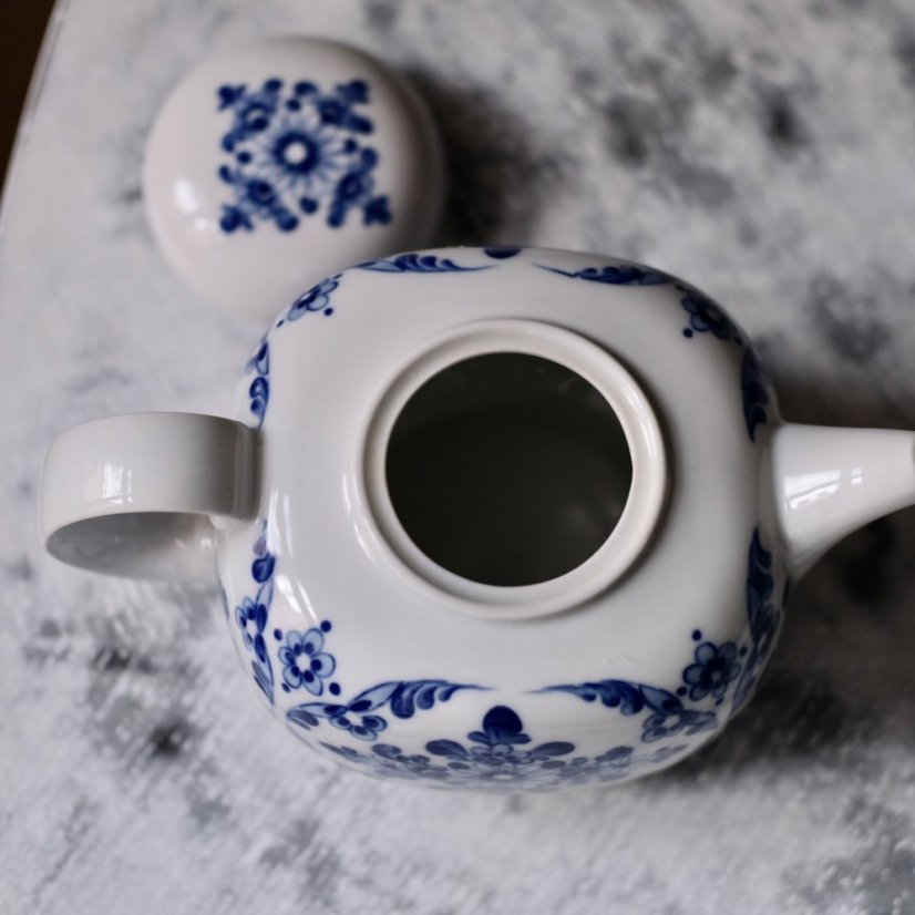 Porcelánová konvice bílo modrá Echt Kobalt 1L