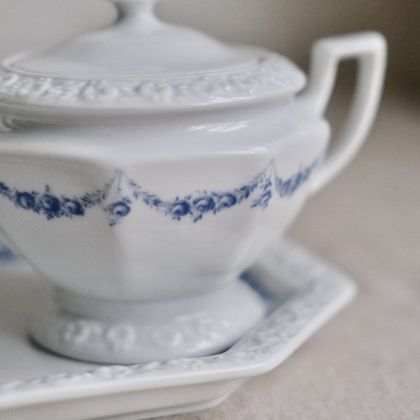 Porcelánová cukřenka Classic Rose Rosenthal 300 ml
