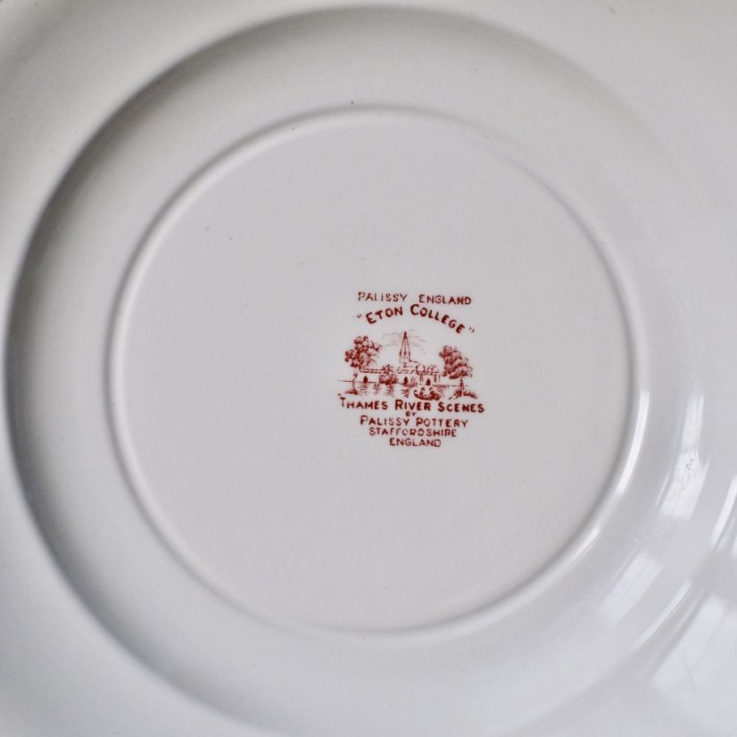 Obědový talíř Palissy Pottery England 25 cm