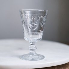 Francouzský skleněný pohár na noze 175 ml