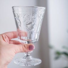 Francouzský skleněný pohár na noze 175 ml