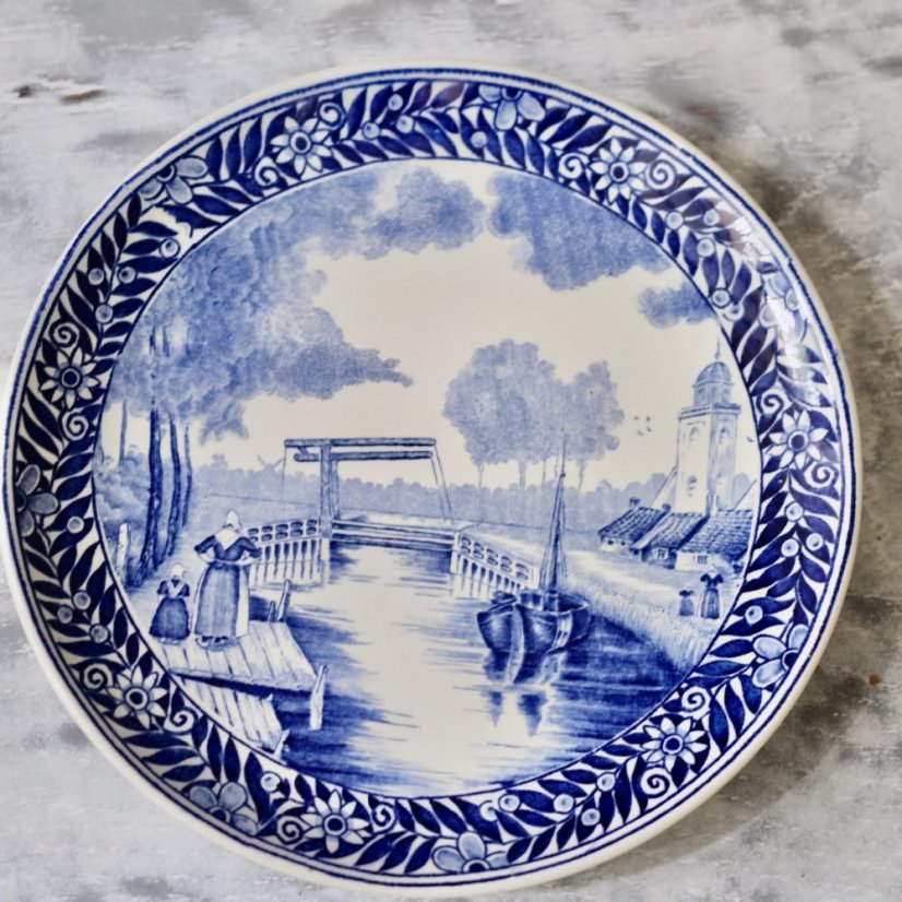 Závěsný modrý talíř 25,5 cm Delft