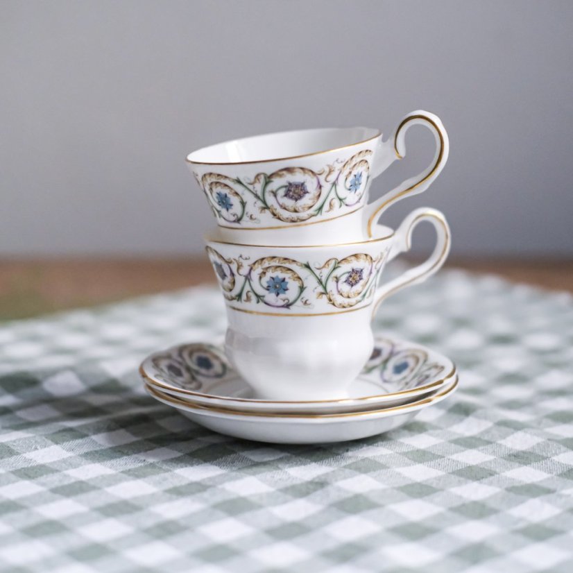 Porcelánový šálek s podšálkem 150 ml Royal Grafton - England