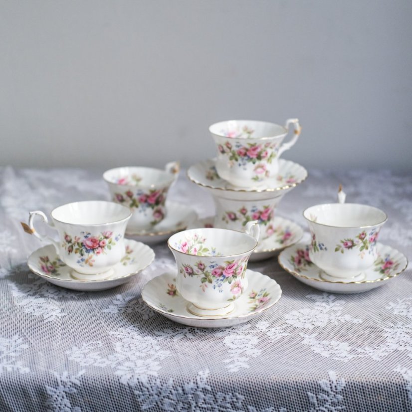 Porcelánový šálek s podšálkem  200 ml - Royal Albert Moss Rose England