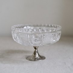 Křišťálová mísa na postříbřené nožce 15 x 10,5