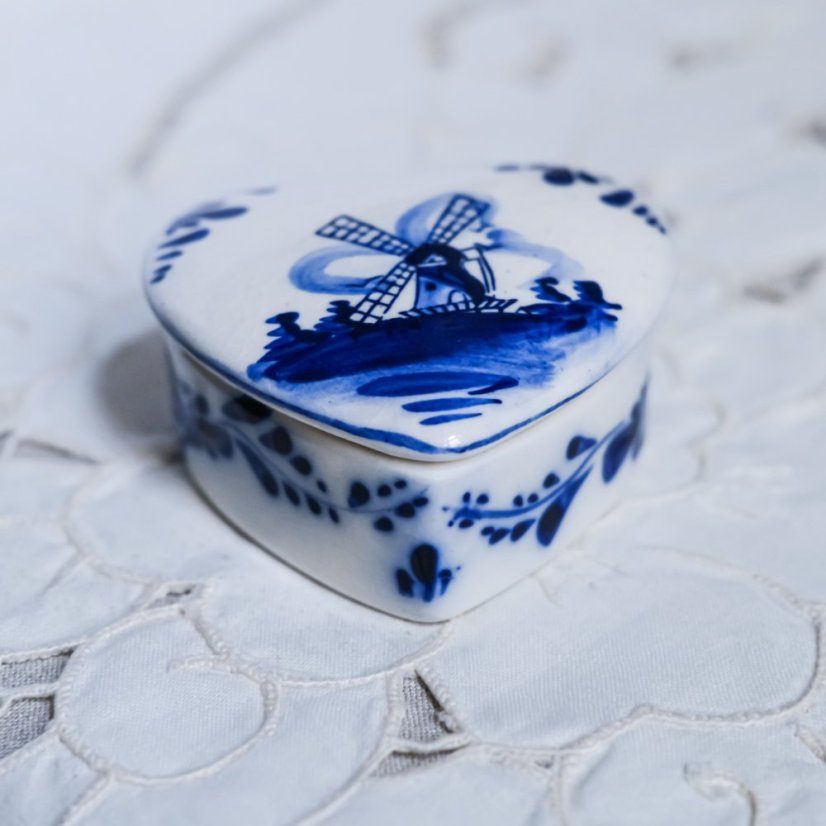 Vintage ručně malovaná šperkovnice/doza Delft 7x3.5 cm