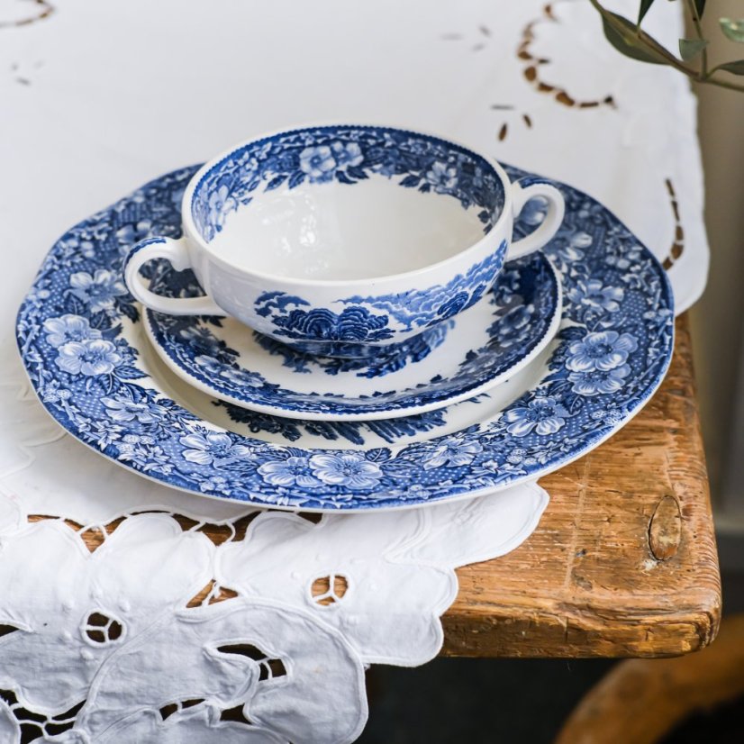 Mělký obědový talíř Woodland - Enoch Wedgwood 25 cm