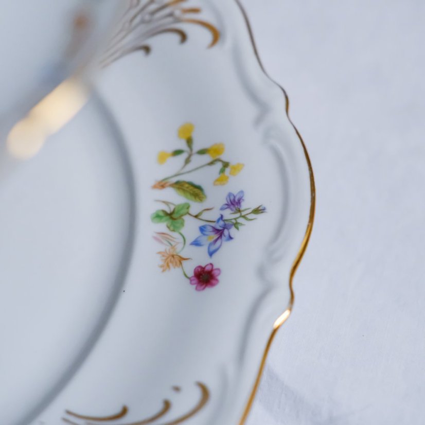 Porcelánový třípatrový etažér 25/19/16 cm