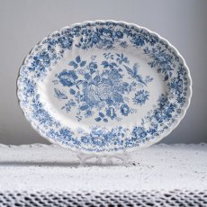 Tác 37 x 29 cm Churchill England