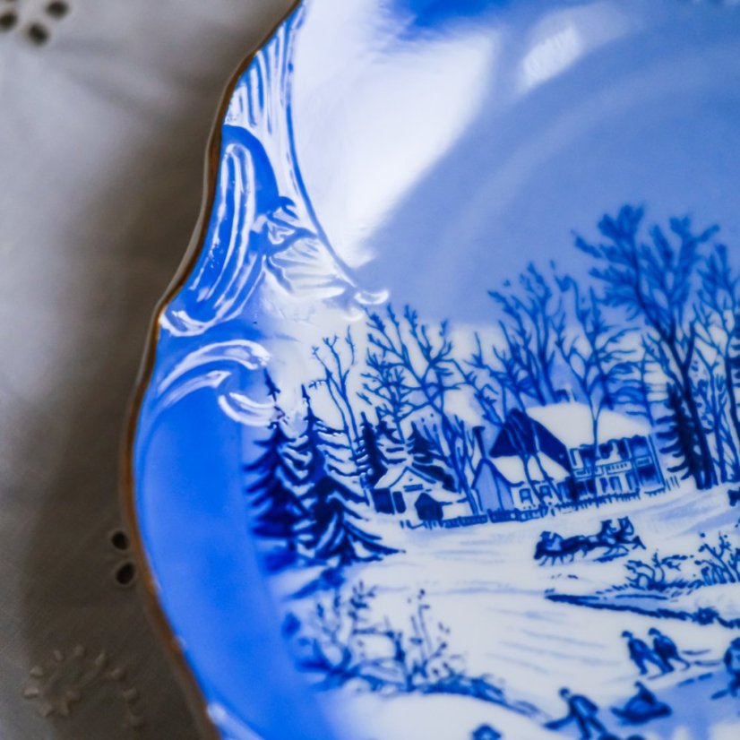 Porcelánový závěsný talíř se zimním motivem 20 cm Japan