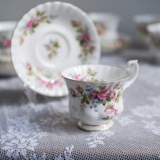 Porcelánový šálek s podšálkem  200 ml - Royal Albert Moss Rose England