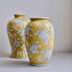 Keramická žlutá váza s květinami 27 x 11,5 cm