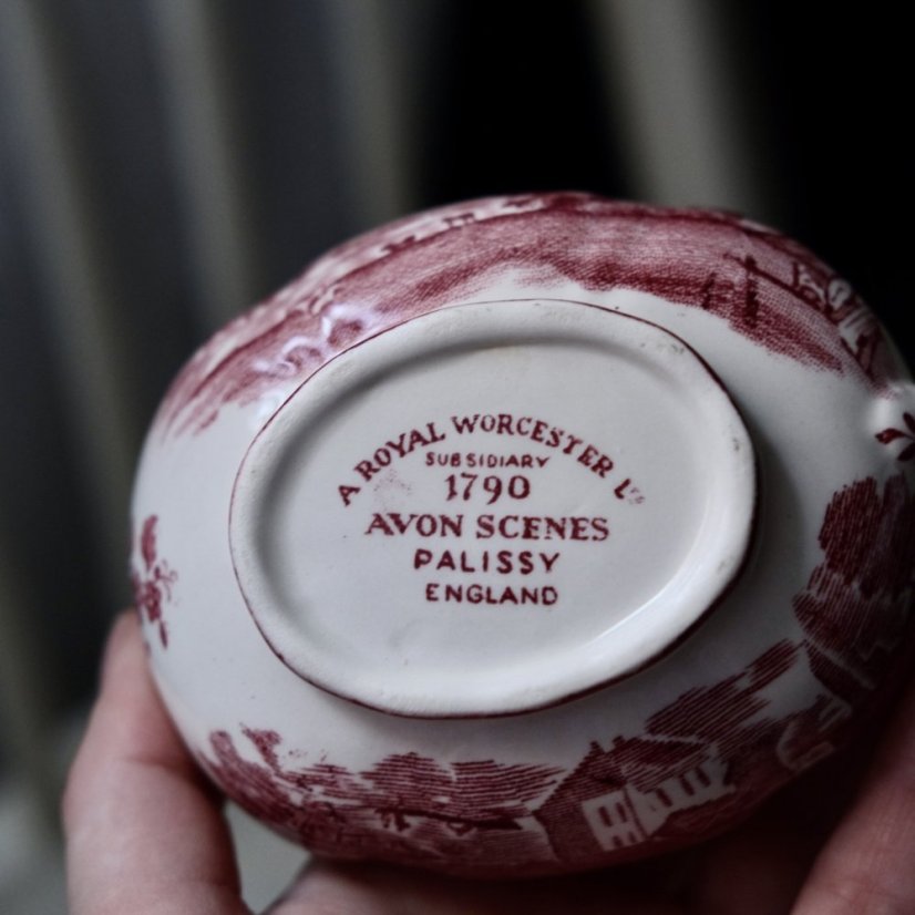 Mléčenka Avon Scenes Palissy England